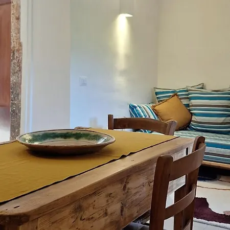 C-mm09 アパート Bussi sul Tirino