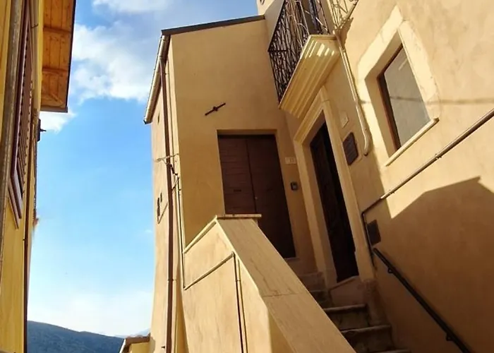 C-mm09 Διαμέρισμα *